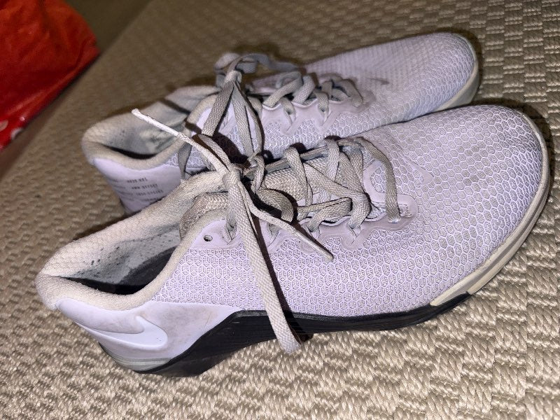 Fjólubláir metcon skór