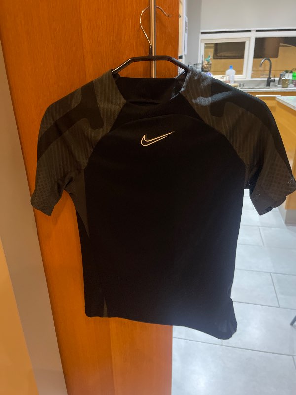 Svört nike bolur
