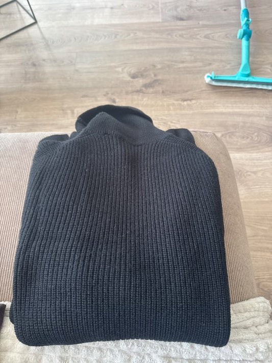 Lavard svört rúllukragapeysa