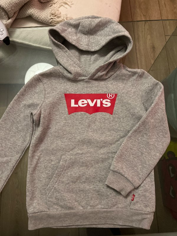 Levi’s hettupeysa