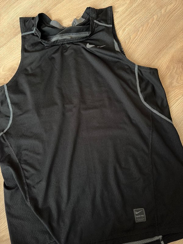 Nike pro hlýrabolur