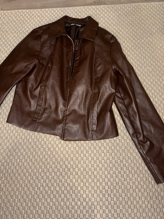 Brúnn leðurjakki (ónotaður)
