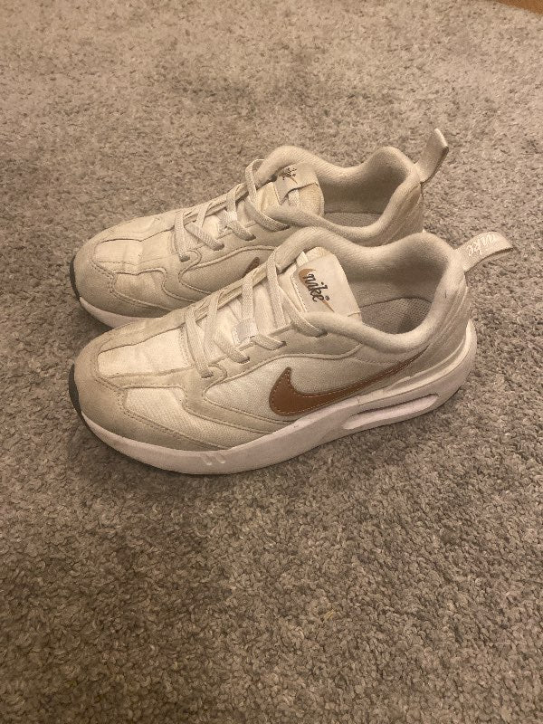 Nike strigaskór