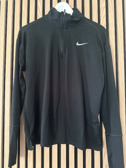 Nike peysa