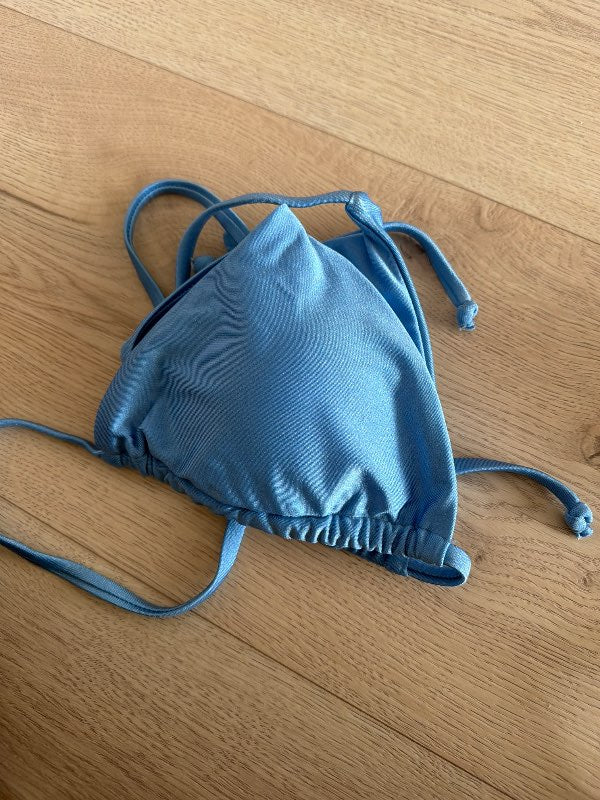 blár bikini toppur