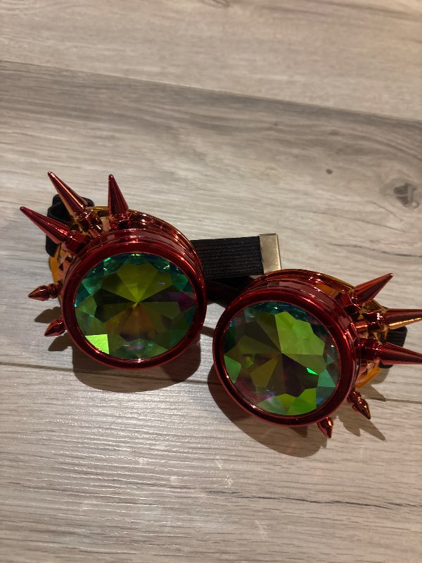 Þrívíddar gleraugu