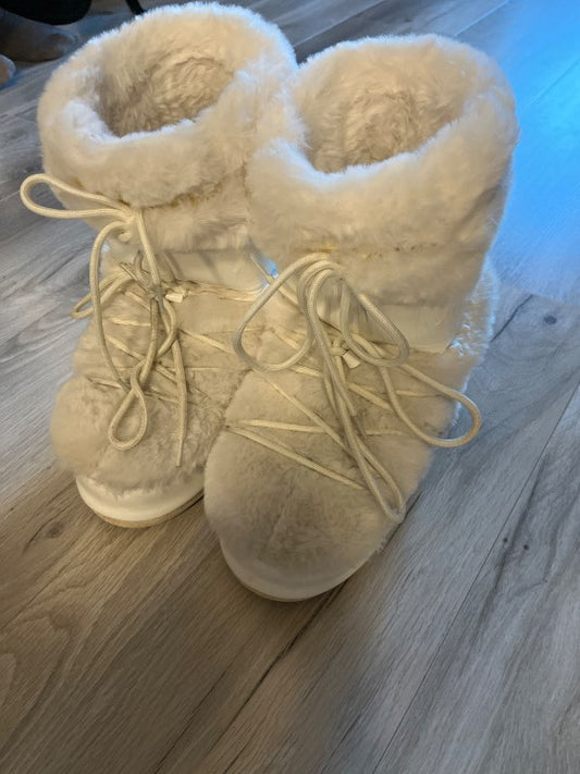 Moonboots