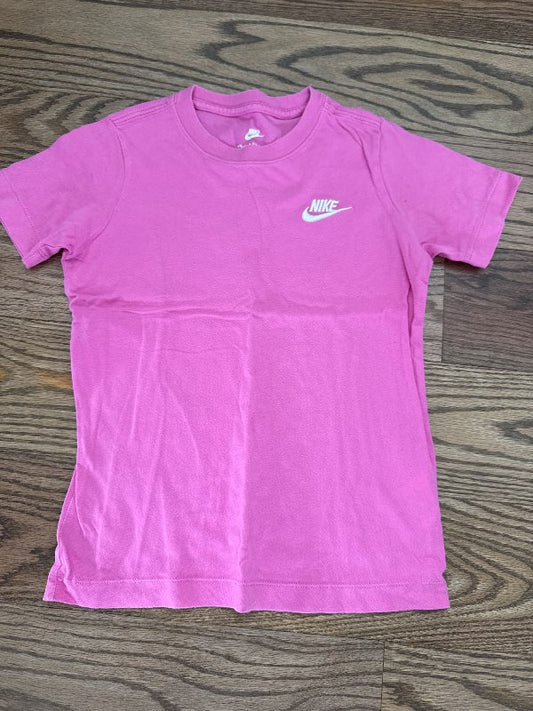 Nike bleikur bolur