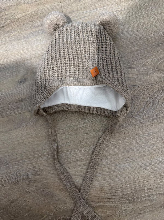 Beige ungbarnahúfa A