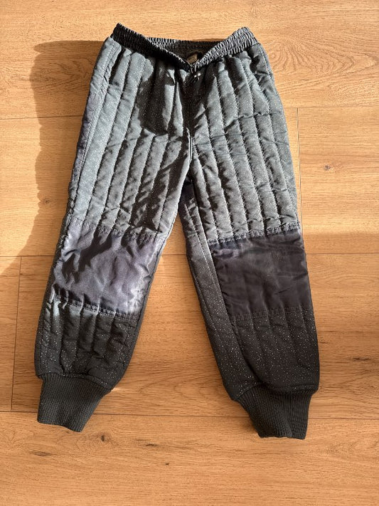 En Fant buxur (sett, sjá jakka)