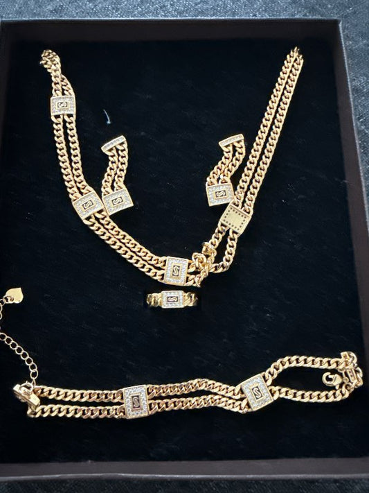 21 karata gullhúðað skartgripasett