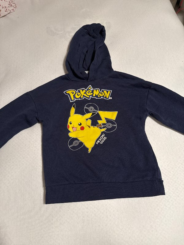 Pokemon peysa