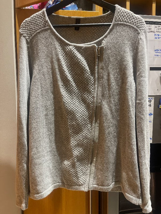 Grá jakkapeysa soyaconsept