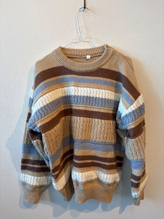 Röndótt þykk peysa