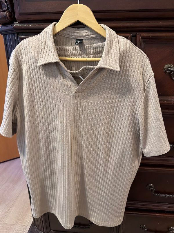 Men's Bermuda shorts.
