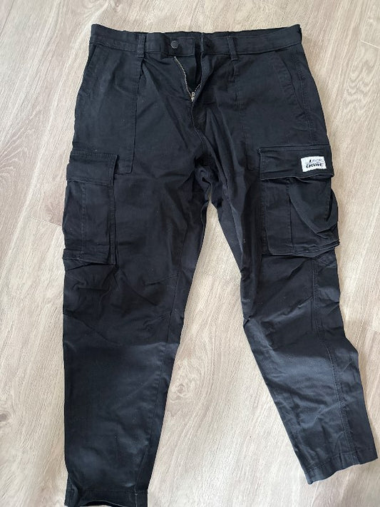 Cargo buxur svartar