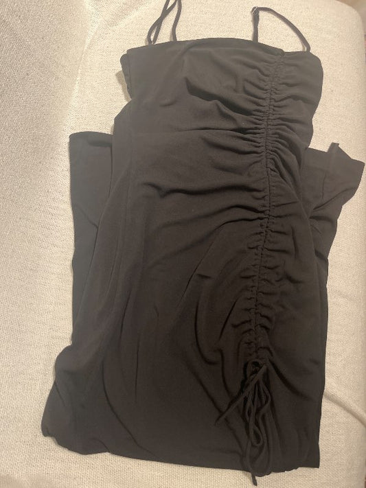 Svartur kjóll úr Zöru