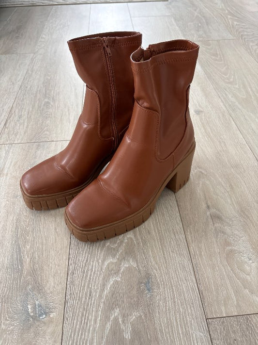 Brúnir boots