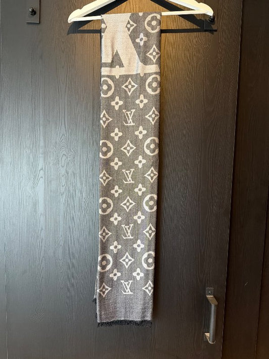 “LV” trefill
