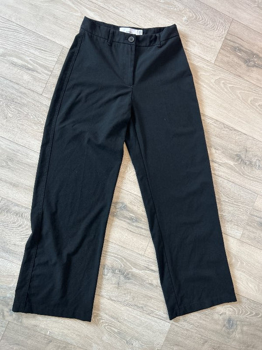 Svartar Bershka buxur 36
