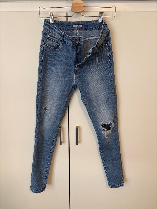 Jeans Sara with holes
