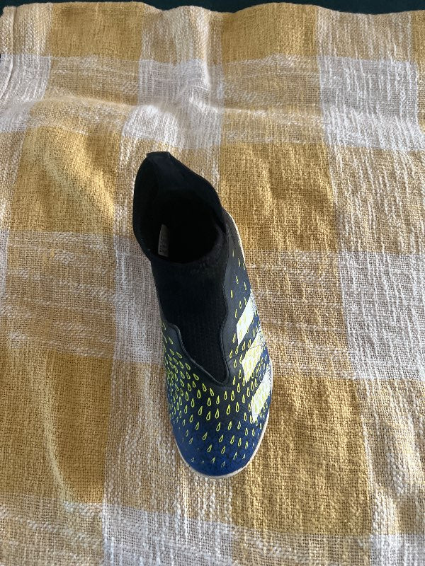 Adidas fótboltaskór blá