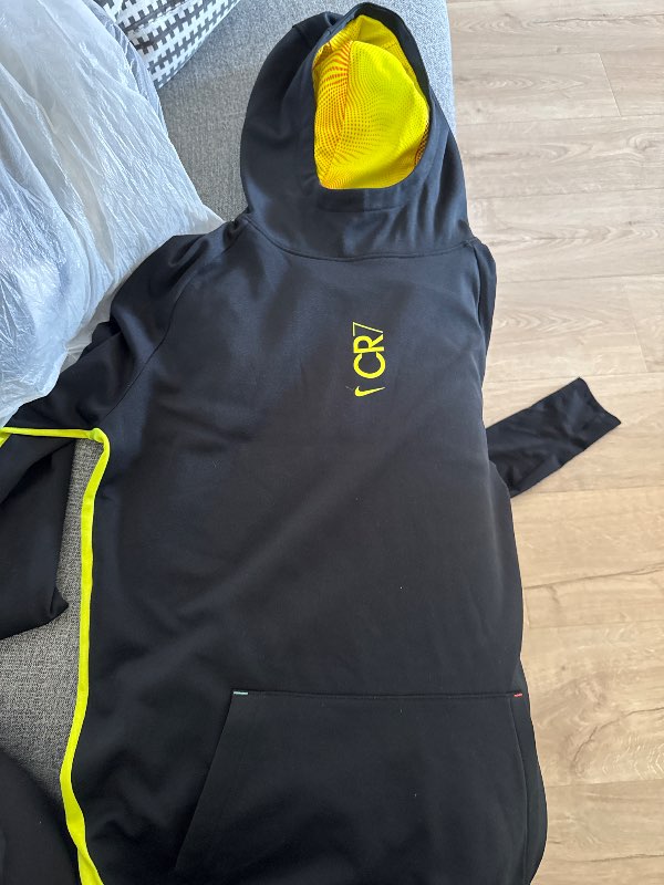Nike dri fit peysa