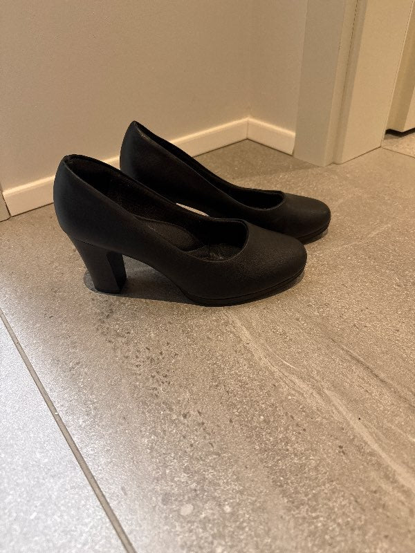 Piccadilly hælaskór