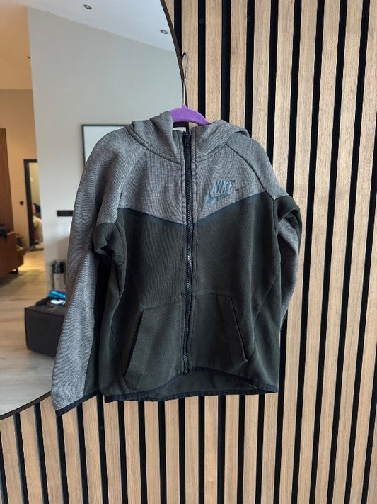 Nike Tech