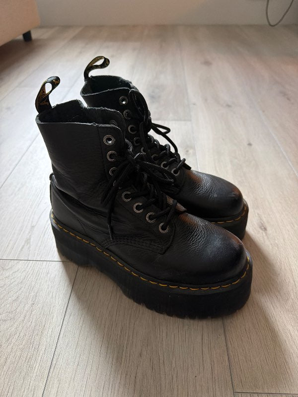 Dr. Martens skór