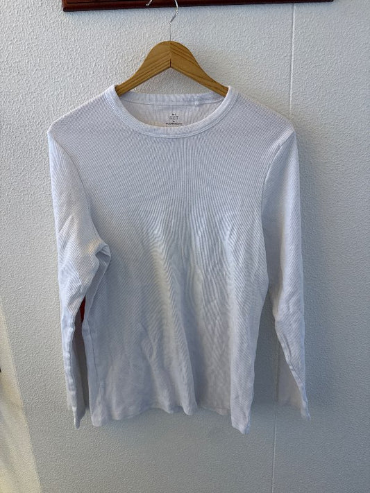 hvítur síðermabolur