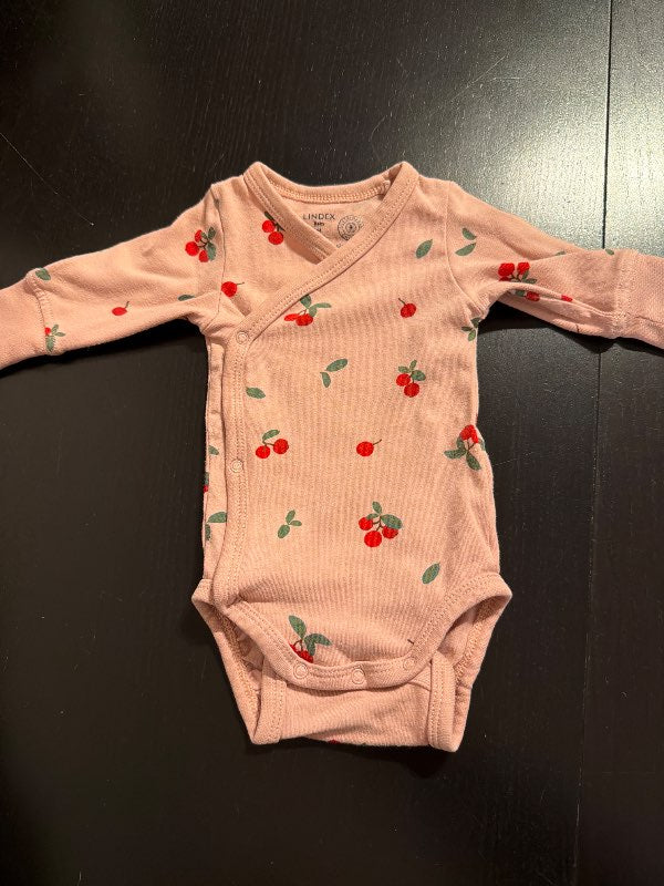 Lindex samfella með kirsuber