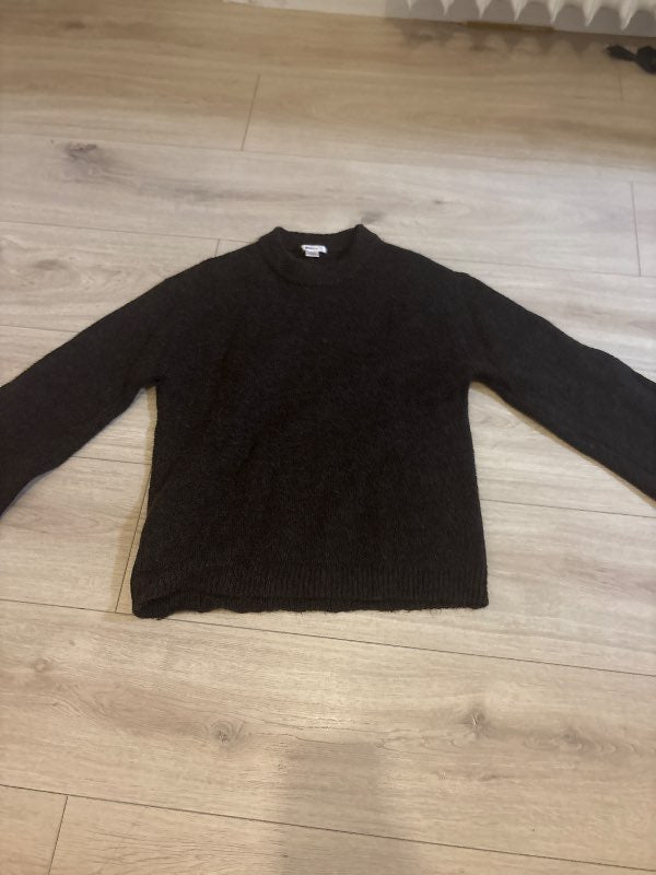 Gina tricot peysa