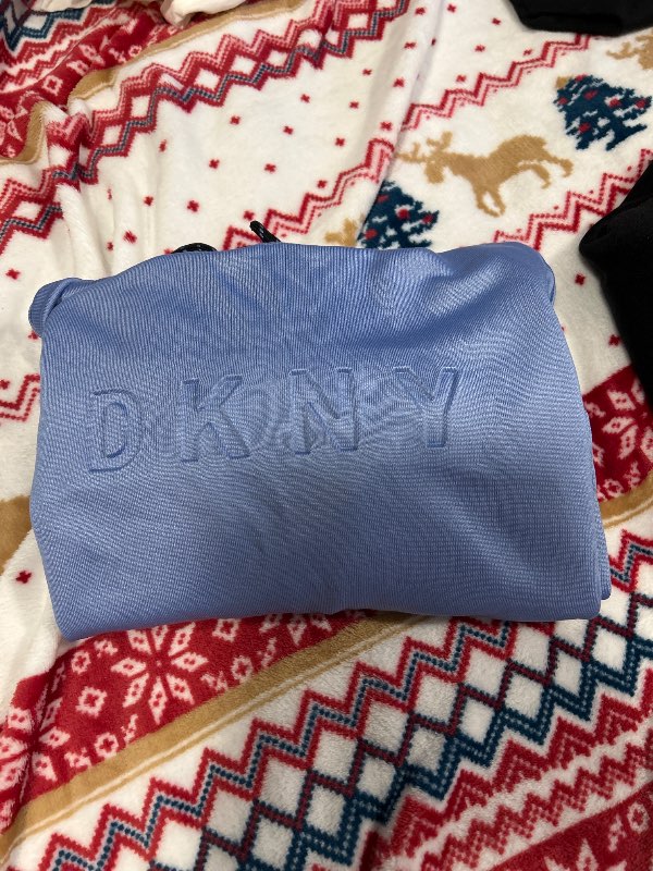 Blá DKNY peysa
