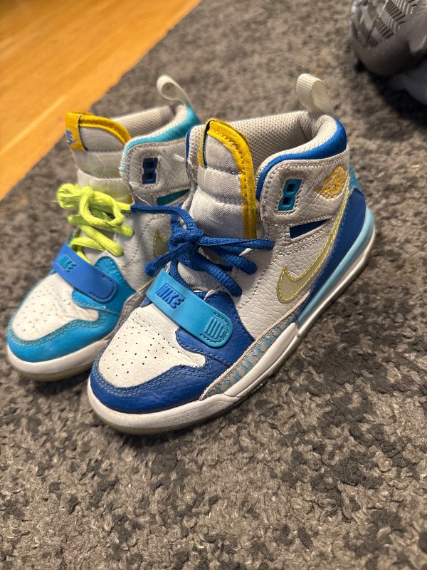bláir nike skór