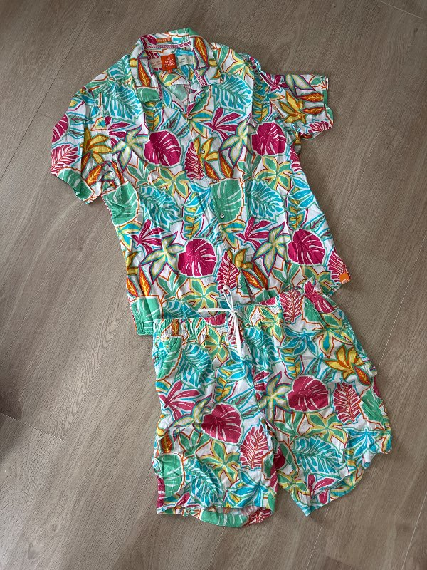 Sumardress stuttbuxur & skyrta