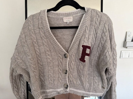 Pull and bear sweater