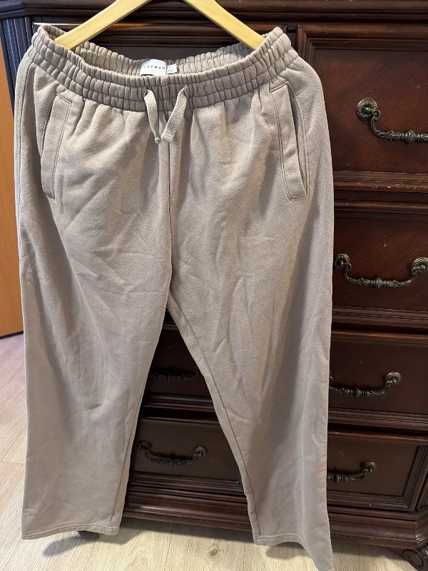 sports pants