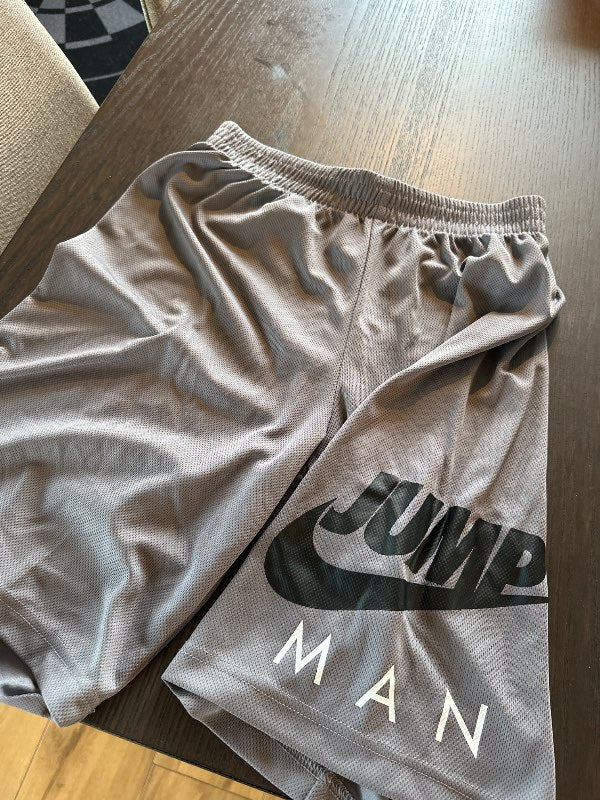 Nikejordan stuttbuxur
