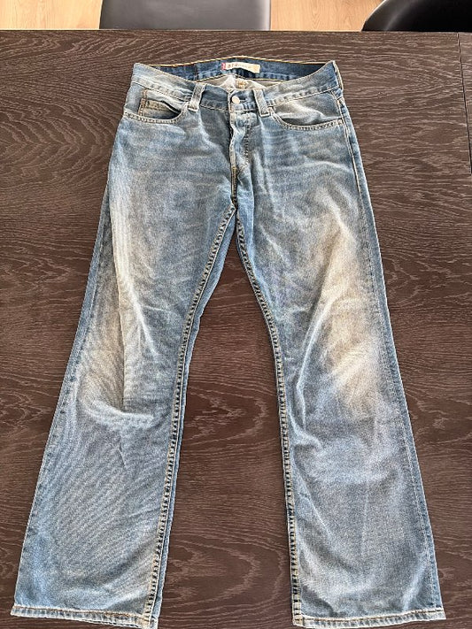 Levis gallabuxur