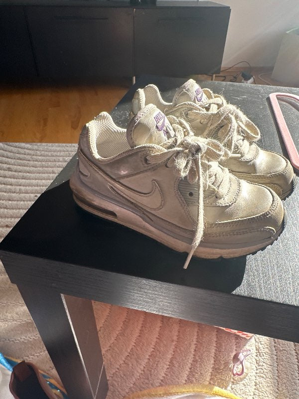 Gráir air max