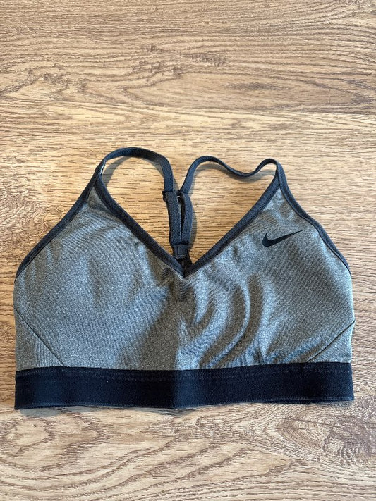 Íþróttatoppur Nike