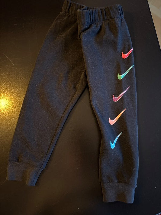 Buxur, svartar Nike