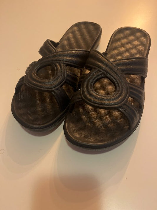 Inniskór svartir plast