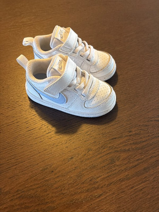 Nike skór hvítir
