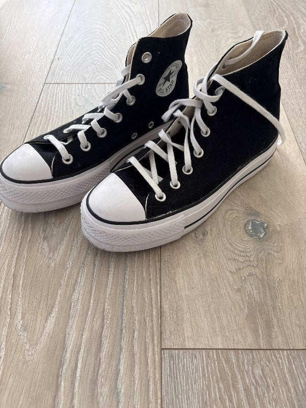 Svartir platform convers