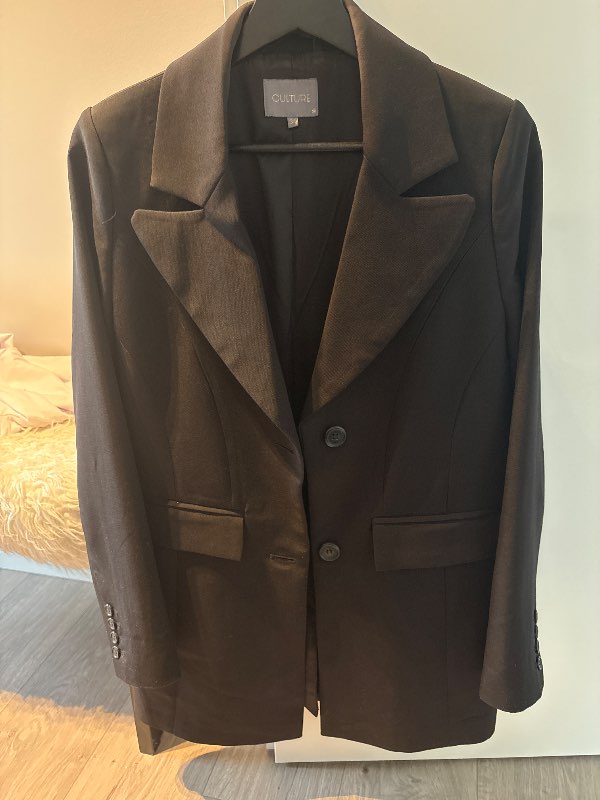 Jakki svartur Culture G