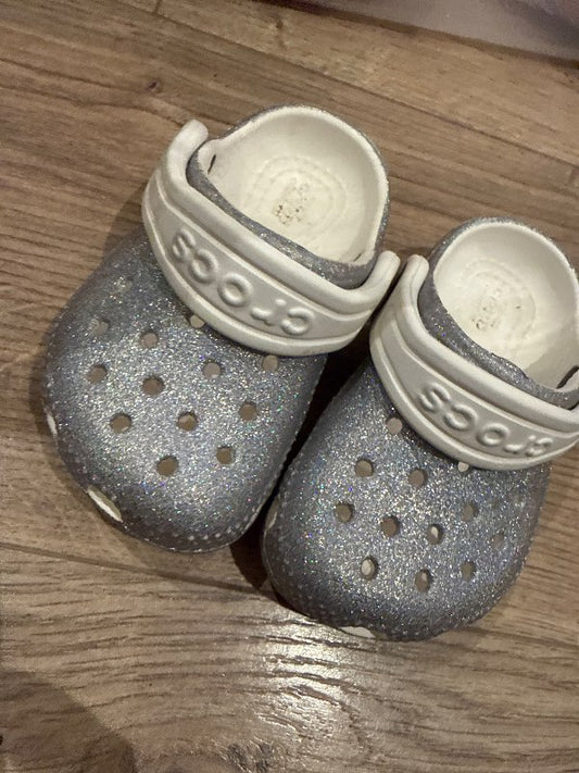 glimmer crocs