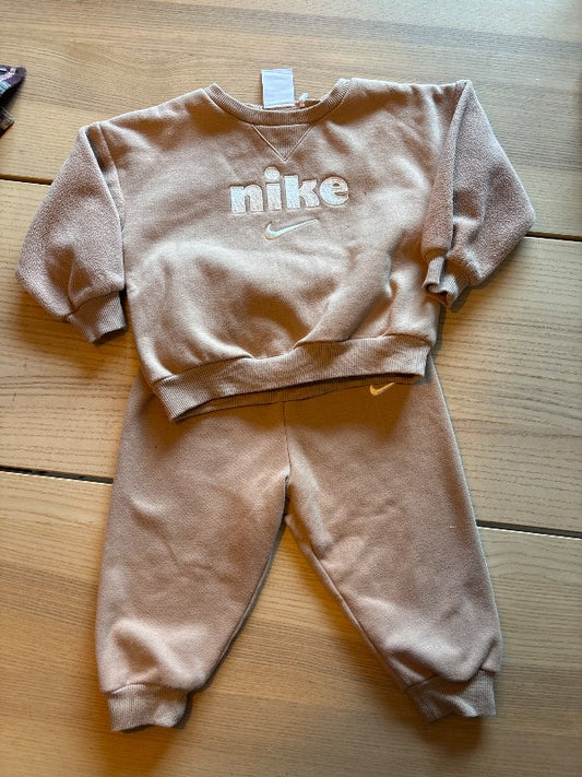 Nike sett