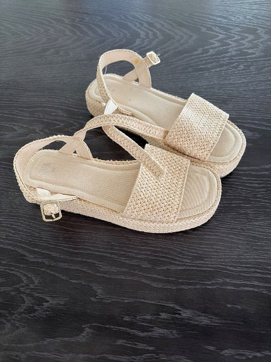 Sandalar